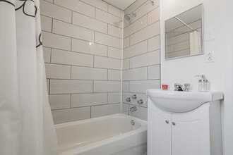 7619 Christophe-Colomb Av in Montréal, QC - Building Photo - Building Photo