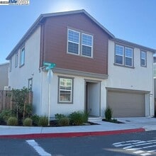 1500 Landing St in Pittsburg, CA - Building Photo - Building Photo