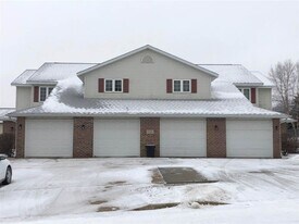 558 Kelvington Dr, Unit 1 in Sun Prairie, WI - Building Photo