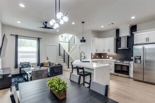 5618 Canal St in Houston, TX - Building Photo