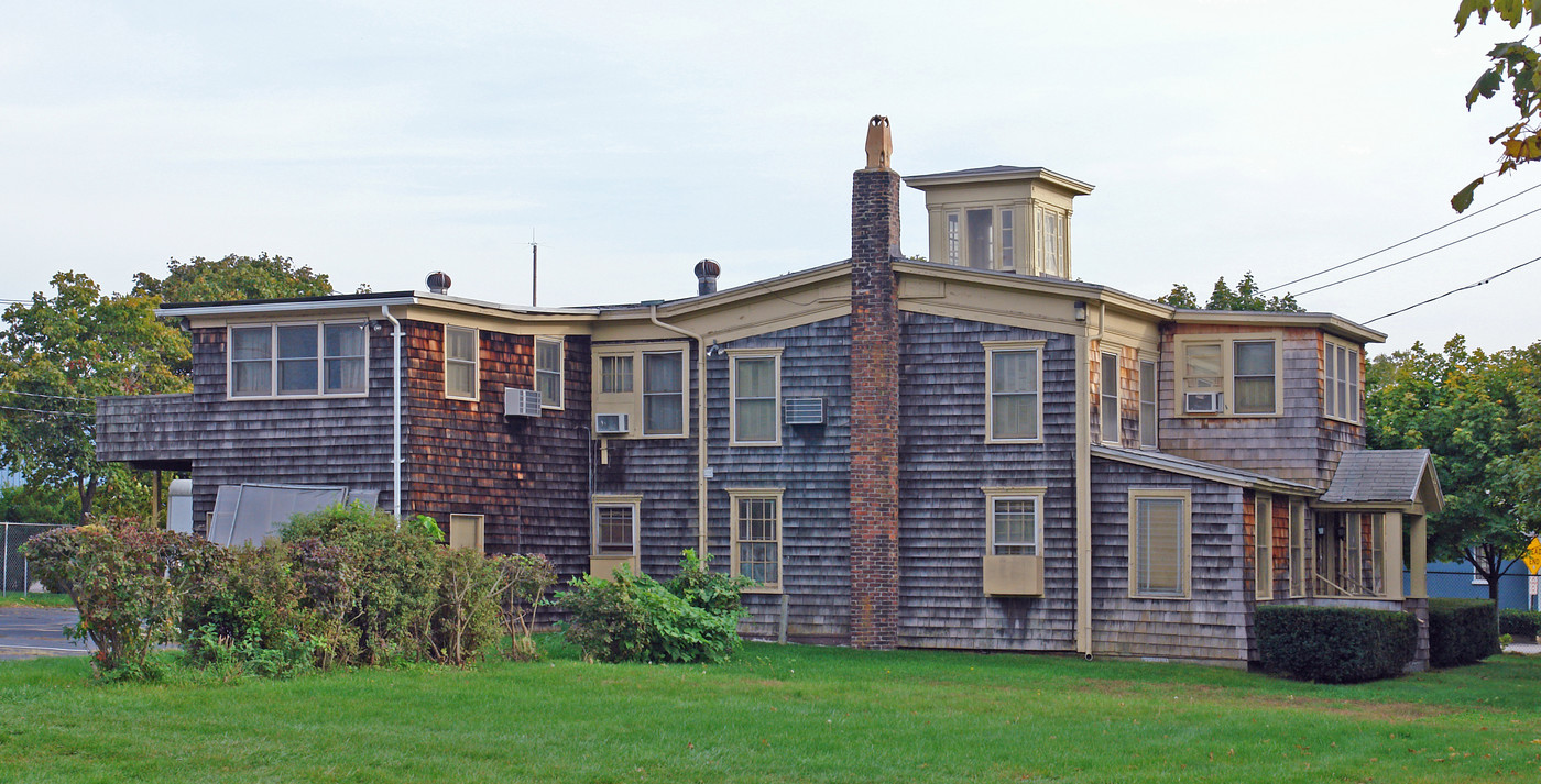 143 River Ave in Patchogue, NY - Building Photo