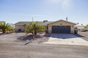 2818 Naples Ln in Lake Havasu City, AZ - Building Photo