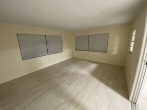 2385 Poinsettia Dr in Orange City, FL - Building Photo - Building Photo