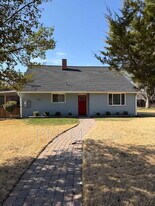 330 Compton Ave in Laurel, MD - Building Photo