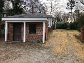 11500 Elmwood Ln in Chester, VA - Foto de edificio - Building Photo