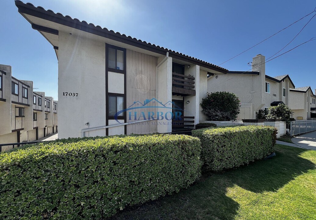 17037 S Vermont Ave in Gardena, CA - Building Photo