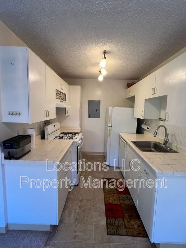 91-1039-1039 Puamaeole St in Ewa Beach, HI - Building Photo - Building Photo