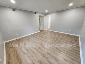 111 E Mell St in Pooler, GA - Building Photo - Building Photo