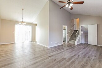 8964 Raven Dr in Jonesboro, GA - Building Photo - Building Photo