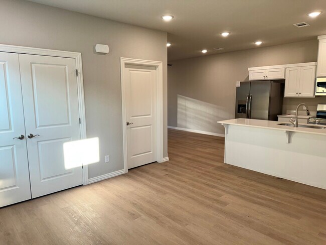 1802 SW Poigai Wy in Bentonville, AR - Building Photo - Building Photo