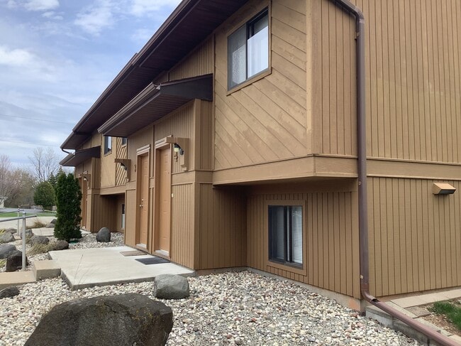 property at 1420 W South Park Ave