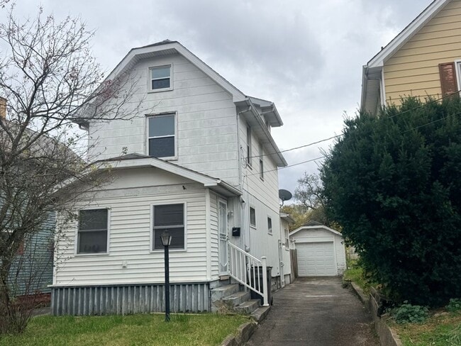 property at 1719 Silliman St