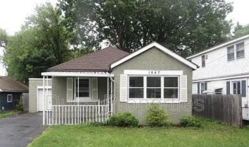 1647 Brooks Ave in Rochester, NY - Building Photo