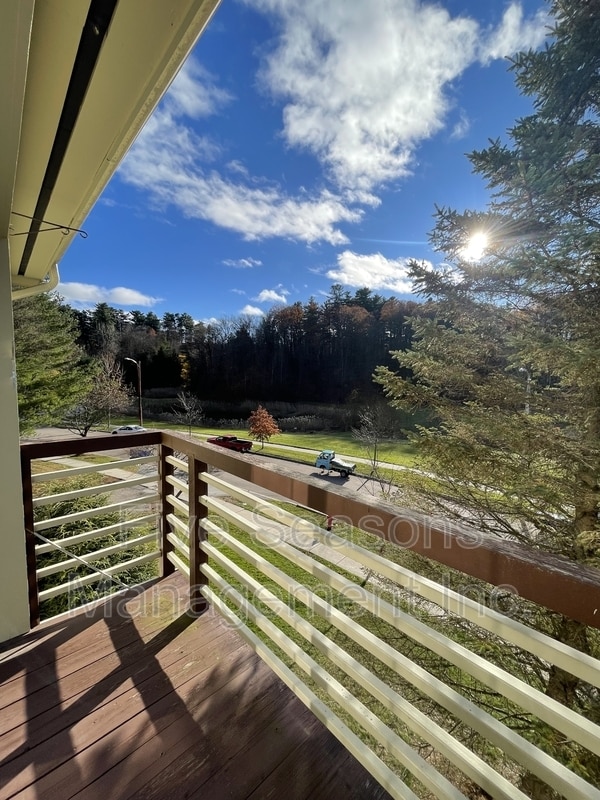 352 Hildred Dr in Burlington, VT - Building Photo - Building Photo