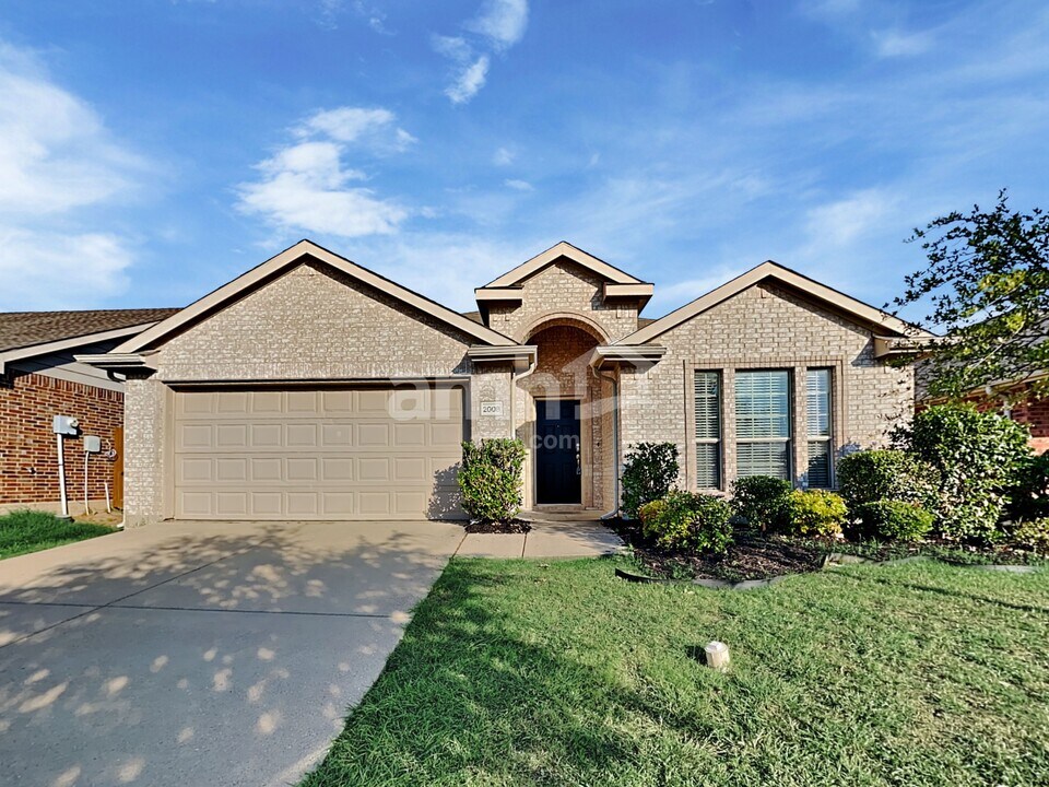 2008 Allyson Dr in Forney, TX - Building Photo