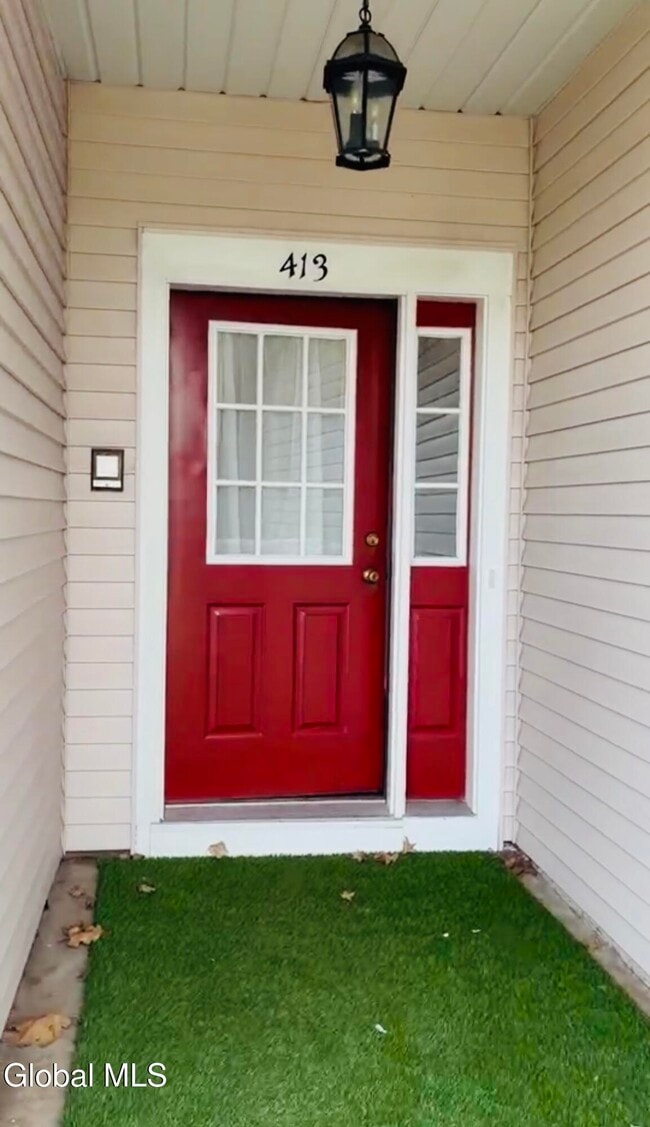 413 Diamond Rock Cir in Troy, NY - Building Photo - Building Photo