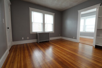 154 Tremont St, Unit 2 in Newton, MA - Building Photo - Building Photo