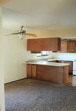 1413 Casa Vereda Way in Redding, CA - Building Photo - Building Photo