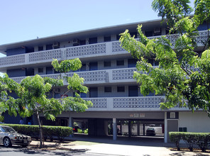 Ala Wai King Apartments in Honolulu, HI - Building Photo - Building Photo