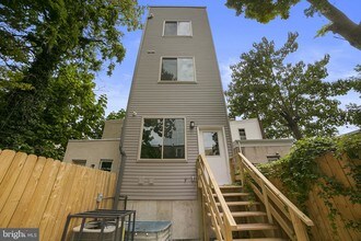 2110 N 7th St-Unit -2 in Philadelphia, PA - Building Photo - Building Photo