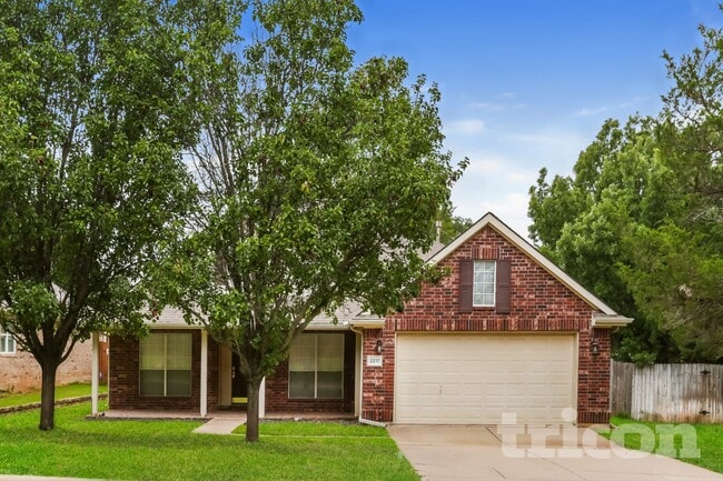property at 2217 Forest Park Cir