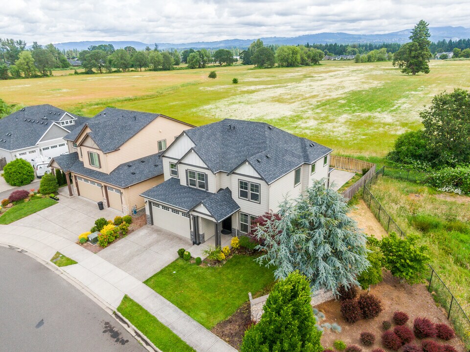 10513 NE 144th Ave in Vancouver, WA - Building Photo