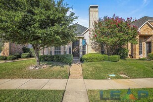 8704 Moss Hill Rd in Irving, TX - Building Photo