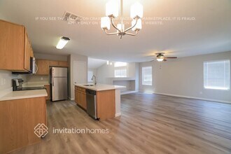 10378 W Piccadilly Rd in Avondale, AZ - Foto de edificio - Building Photo