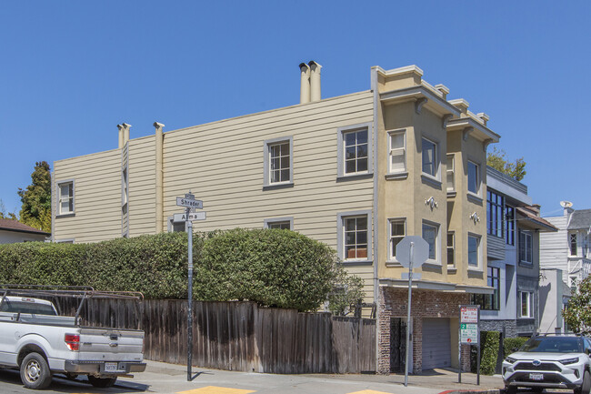 1255 Shrader St in San Francisco, CA - Building Photo - Building Photo