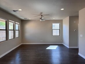 7274 Vista Serena Loop in Santa Fe, NM - Building Photo - Building Photo