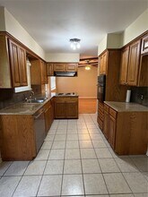 609 Sycamore St in Lake Jackson, TX - Building Photo - Building Photo