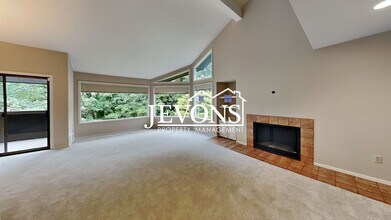 2626 4th Ave N in Seattle, WA - Building Photo - Building Photo