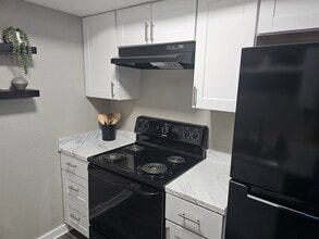 Castle Hill Apartments in Sherman, TX - Foto de edificio - Building Photo