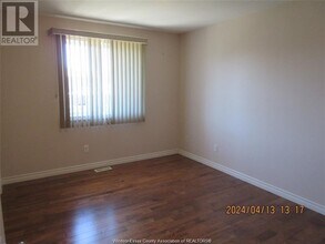 1609 Magnolia Ave in Windsor, ON - Building Photo - Building Photo