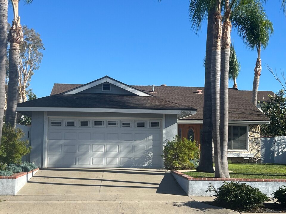 14852 Rattan St in Irvine, CA - Building Photo
