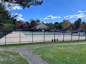 15101 Callohan Ct in Silver Spring, MD - Foto de edificio - Building Photo