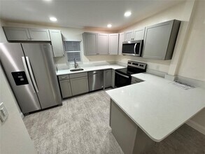 437 Shine Ave in Orlando, FL - Building Photo - Building Photo