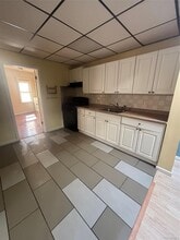 139 New Hyde Park Rd in Franklin Square, NY - Building Photo - Building Photo