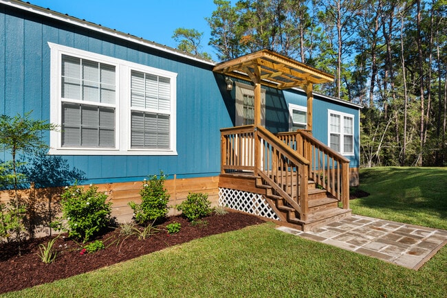 156 McCloud Rd in Freeport, FL - Building Photo - Building Photo