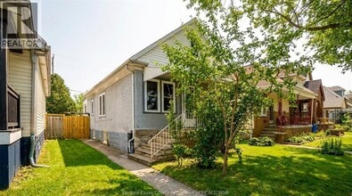 1153 Gladstone Ave in Windsor, ON - Building Photo - Building Photo