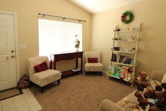 14343 S Bridgefield Dr in Draper, UT - Foto de edificio - Building Photo
