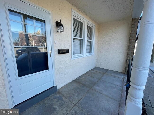 760 W Railroad Ave in Bryn Mawr, PA - Building Photo - Building Photo