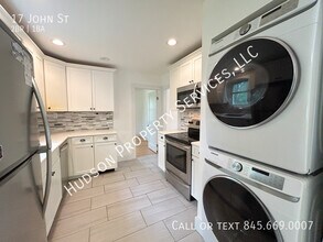 17 John St in New Windsor, NY - Building Photo - Building Photo