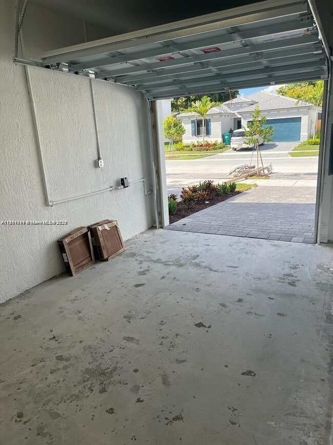 property at 28511 SW 134th Ct