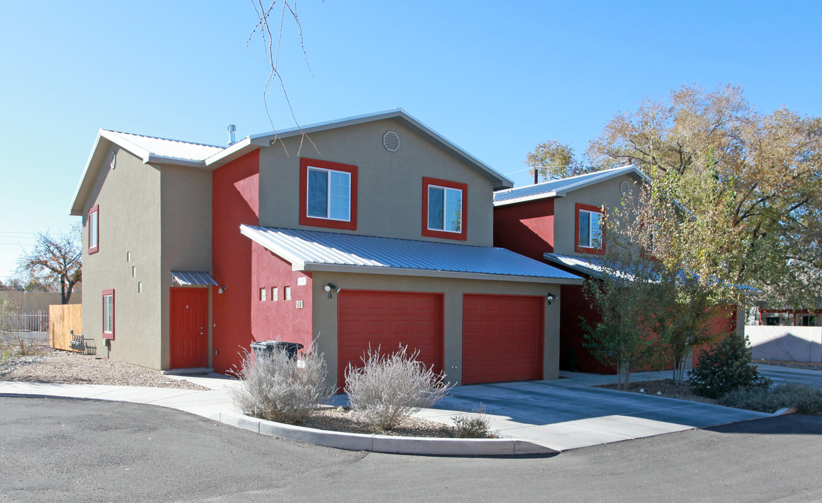 501 Madison Pl SE in Albuquerque, NM - Building Photo