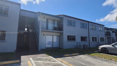 7405 SW 152nd Ave in Miami, FL - Building Photo - Building Photo