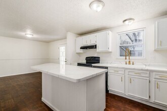 6775 Centennial Dr in Reynoldsburg, OH - Building Photo - Building Photo