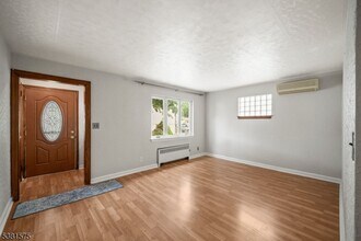 377 Hazel St in Clifton, NJ - Building Photo - Building Photo