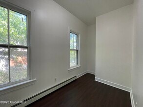 475 S Pearl St in Albany, NY - Building Photo - Building Photo