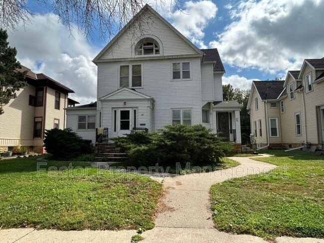 property at 507 S Broad St